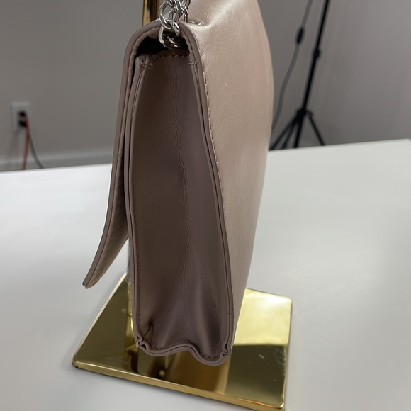 Badgley Mischka Metal Fringe Crossbody with Convertable Single-to-Double Strap - Picture 10 of 17